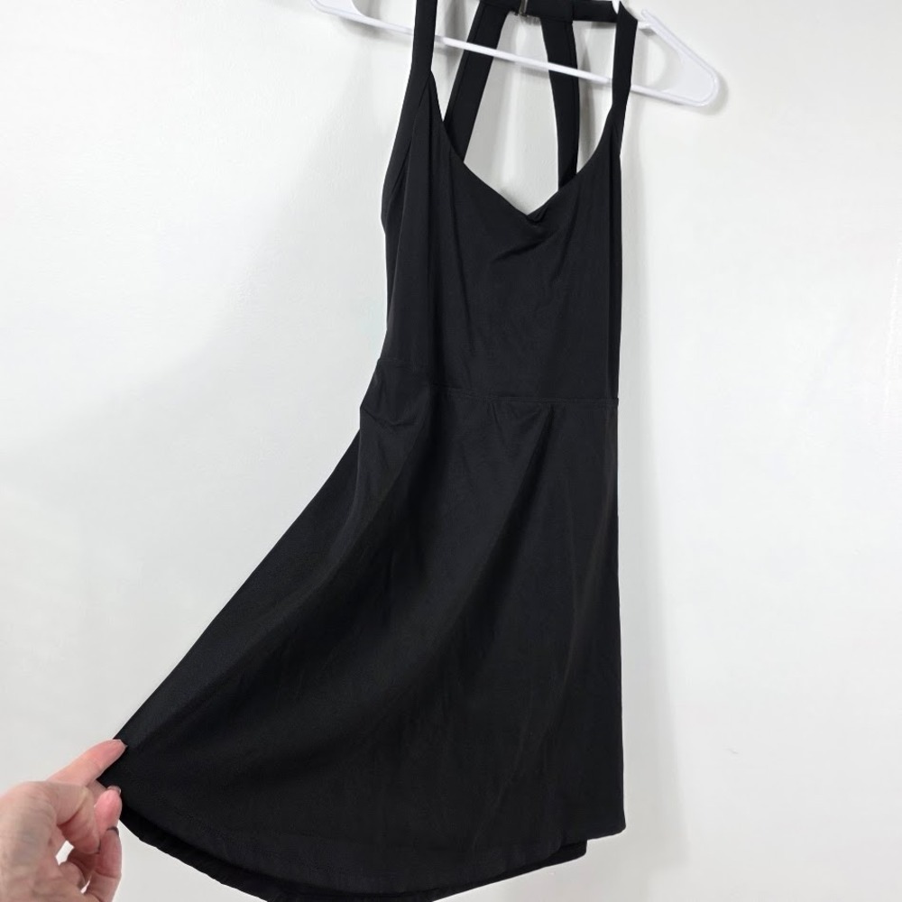 HALARA Black Cross-Back A-Line Dress